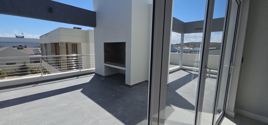 3 Bedroom Property for Sale in Calypso Beach Western Cape